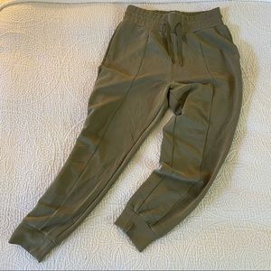 Joy Lab jogger style green sweat pants